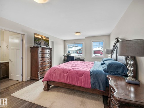 16 3103 Hilton Drive, Edmonton, AB - Indoor Photo Showing Bedroom
