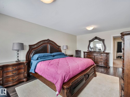 16 3103 Hilton Drive, Edmonton, AB - Indoor Photo Showing Bedroom