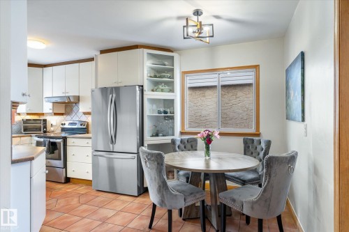 10332 78 Street, Edmonton, AB - Indoor