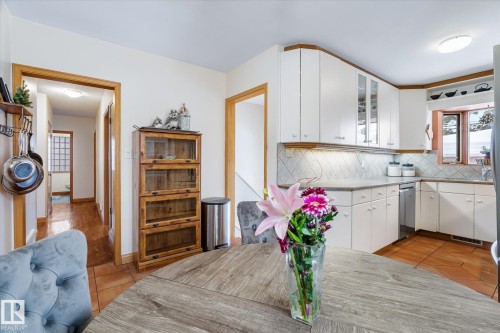 10332 78 Street, Edmonton, AB - Indoor