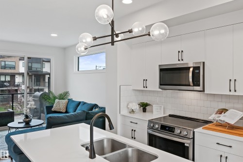 3284 Keswick Way, Edmonton, AB - Indoor Photo Showing Kitchen With Double Sink