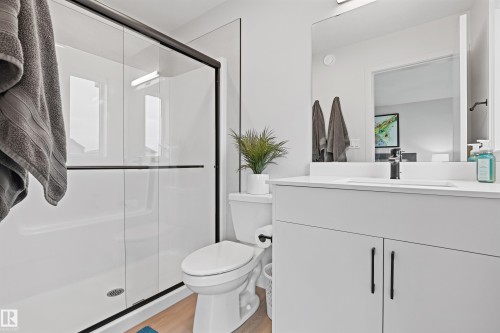 3284 Keswick Way, Edmonton, AB - Indoor Photo Showing Bathroom