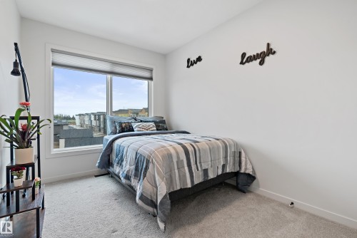 3284 Keswick Way, Edmonton, AB - Indoor Photo Showing Bedroom