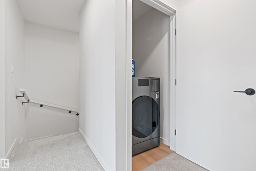 3284 Keswick Way, Edmonton, AB - Indoor Photo Showing Laundry Room