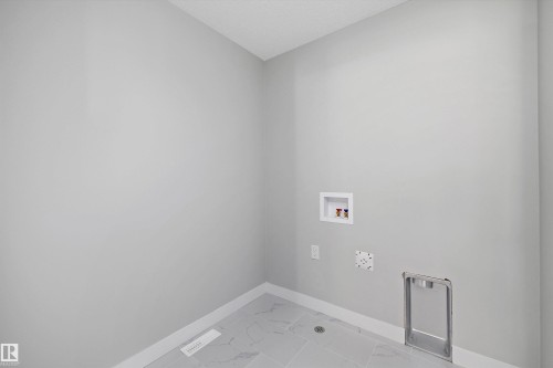 72 Maple Crescent, Gibbons, AB - Indoor Photo Showing Other Room