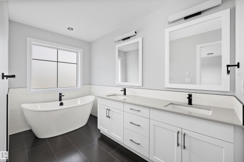 72 Maple Crescent, Gibbons, AB - Indoor Photo Showing Bathroom