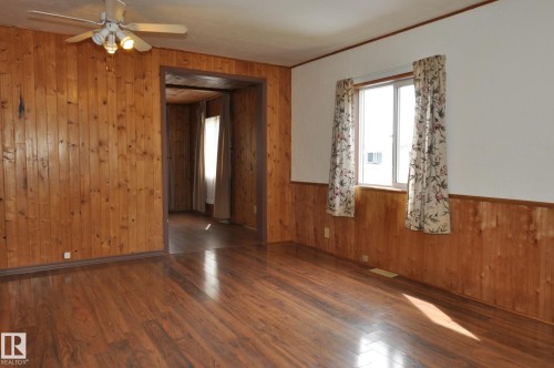 17-4839 47 Street, Gibbons, AB - Indoor Photo Showing Other Room