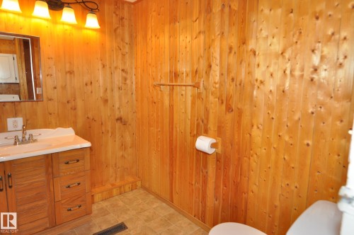 17-4839 47 Street, Gibbons, AB - Indoor Photo Showing Bathroom