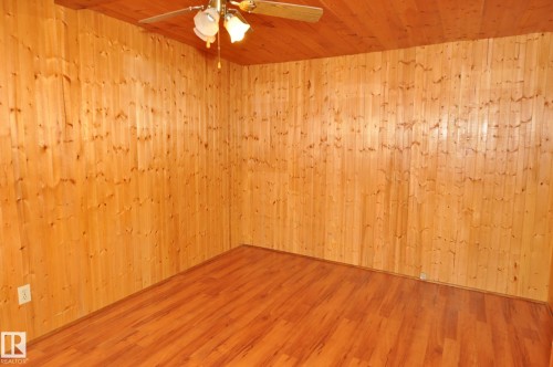 17-4839 47 Street, Gibbons, AB - Indoor Photo Showing Other Room