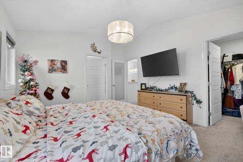 8 Daniel Street, Fort Saskatchewan, AB - Indoor Photo Showing Bedroom