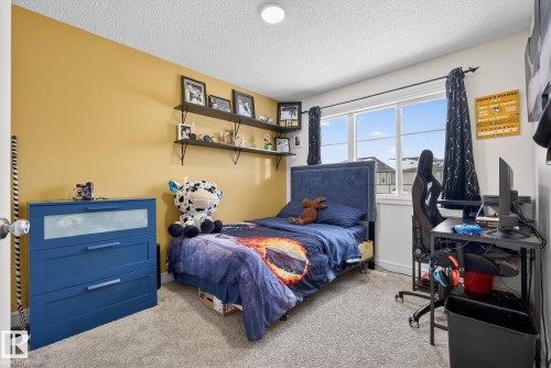 8 Daniel Street, Fort Saskatchewan, AB - Indoor Photo Showing Bedroom