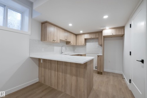 9540 148 Street, Edmonton, AB - Indoor Photo Showing Kitchen