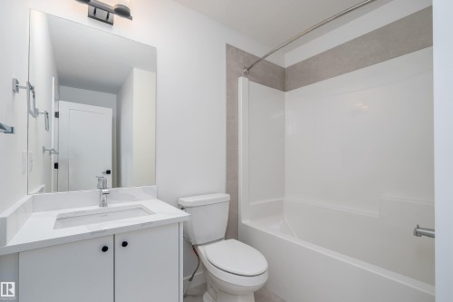 9540 148 Street, Edmonton, AB - Indoor Photo Showing Bathroom