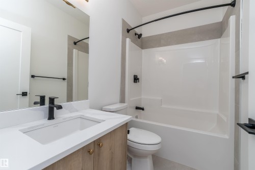 9540 148 Street, Edmonton, AB - Indoor Photo Showing Bathroom