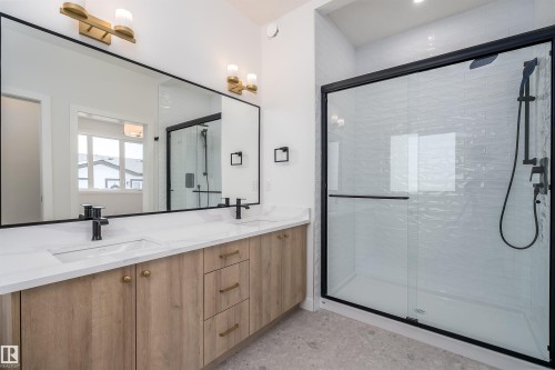9540 148 Street, Edmonton, AB - Indoor Photo Showing Bathroom