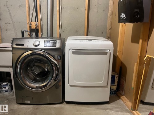 16222 93 Street, Edmonton, AB - Indoor Photo Showing Laundry Room