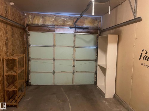 16222 93 Street, Edmonton, AB - Indoor Photo Showing Garage