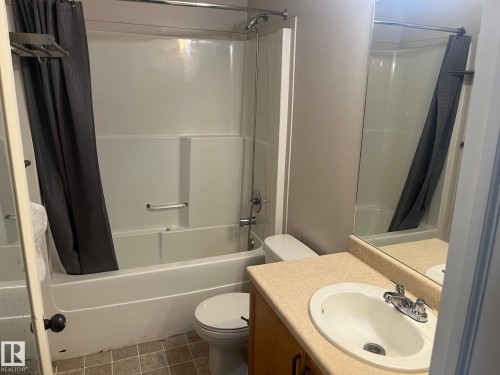 16222 93 Street, Edmonton, AB - Indoor Photo Showing Bathroom