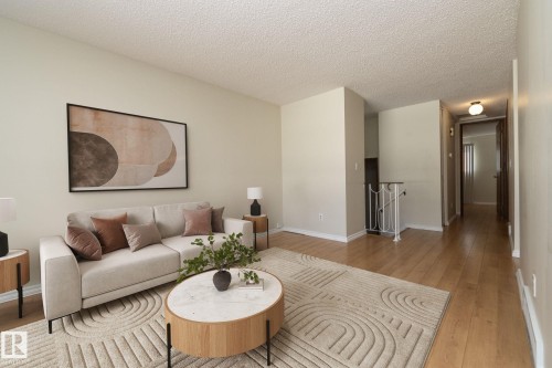 10656 Beaumaris Road, Edmonton, AB - Indoor Photo Showing Bedroom