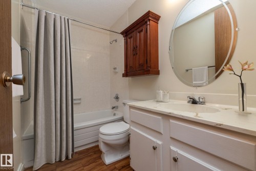 10656 Beaumaris Road, Edmonton, AB - Indoor