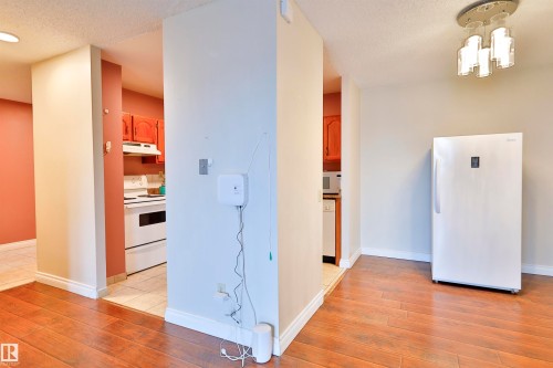 505 10175 109 Street, Edmonton, AB - Indoor Photo Showing Other Room