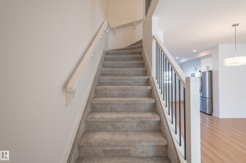 1543 Plum Circle, Edmonton, AB - Indoor Photo Showing Other Room