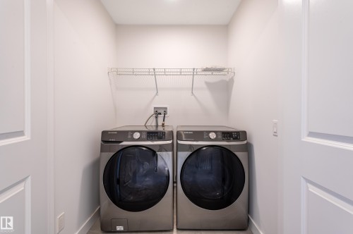 1543 Plum Circle, Edmonton, AB - Indoor Photo Showing Laundry Room