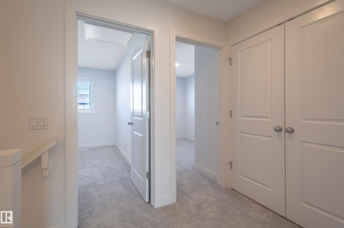 1543 Plum Circle, Edmonton, AB - Indoor Photo Showing Other Room