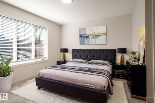 1543 Plum Circle, Edmonton, AB - Indoor Photo Showing Bedroom