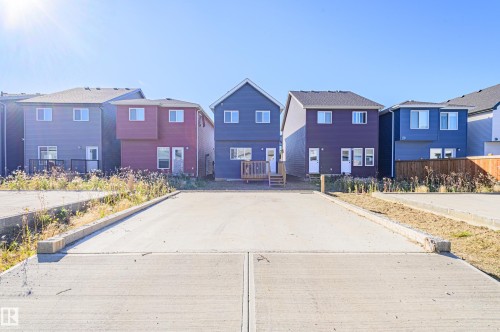 1543 Plum Circle, Edmonton, AB - Outdoor