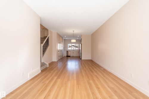 1543 Plum Circle, Edmonton, AB - Indoor Photo Showing Other Room