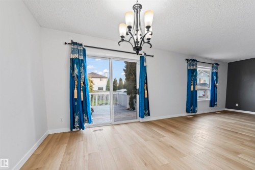 3231 30 Avenue Nw, Edmonton, AB - Indoor Photo Showing Other Room