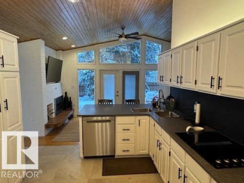 4403 107A Avenue, Edmonton, AB - Indoor Photo Showing Kitchen