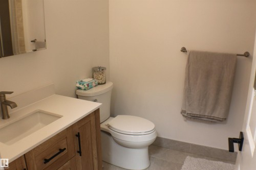 4403 107A Avenue, Edmonton, AB - Indoor Photo Showing Bathroom