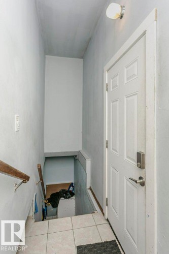 9324 120 Avenue, Edmonton, AB - Indoor Photo Showing Other Room