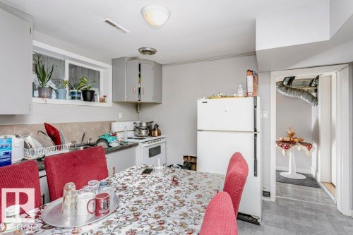 9324 120 Avenue, Edmonton, AB - Indoor