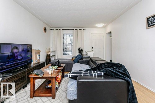 9324 120 Avenue, Edmonton, AB - Indoor