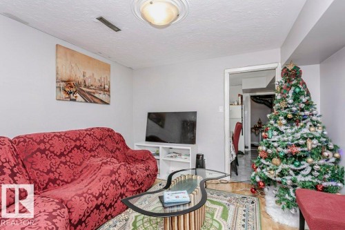 9324 120 Avenue, Edmonton, AB - Indoor