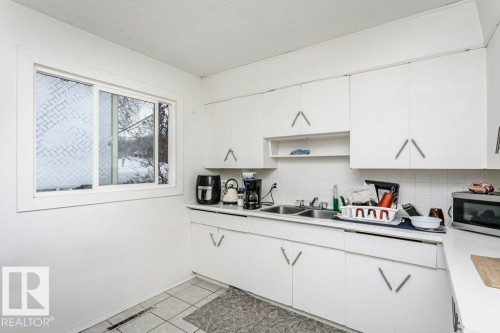 9324 120 Avenue, Edmonton, AB - Indoor Photo Showing Kitchen With Double Sink