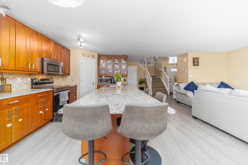 8518 6 Av, Edmonton, AB - Indoor