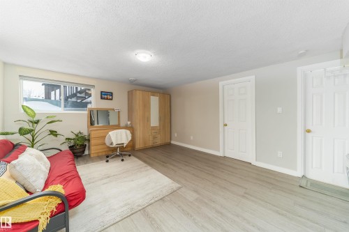 8518 6 Av, Edmonton, AB - Indoor