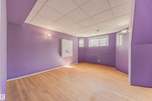 7808 163 Avenue, Edmonton, AB - Indoor Photo Showing Other Room