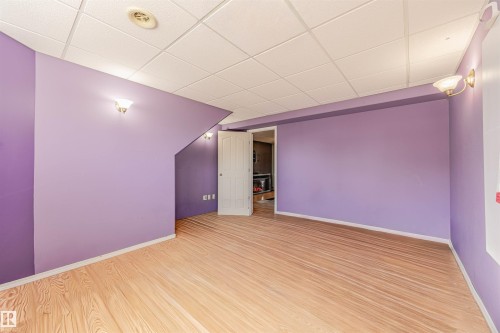 7808 163 Avenue, Edmonton, AB - Indoor Photo Showing Other Room