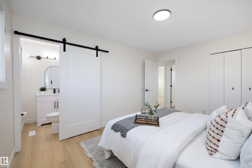 14736 122 Street, Edmonton, AB - Indoor Photo Showing Bedroom