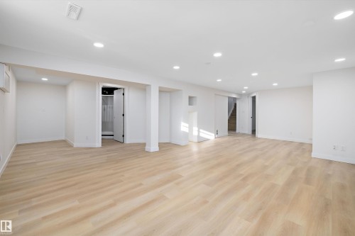 14736 122 Street, Edmonton, AB - Indoor