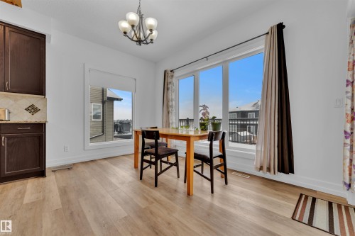 4231 Charles Close, Edmonton, AB - Indoor Photo Showing Dining Room