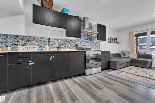 4231 Charles Close, Edmonton, AB - Indoor Photo Showing Other Room