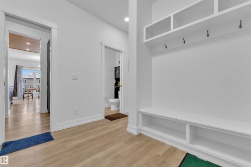 4231 Charles Close, Edmonton, AB - Indoor Photo Showing Other Room