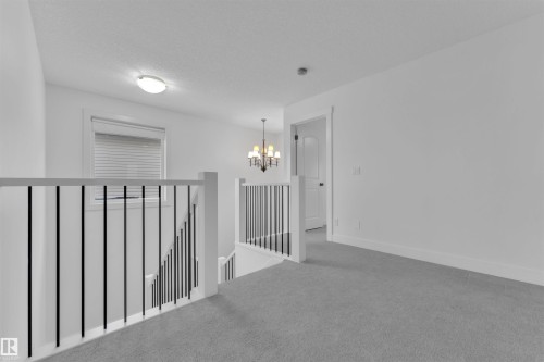 4231 Charles Close, Edmonton, AB - Indoor Photo Showing Other Room