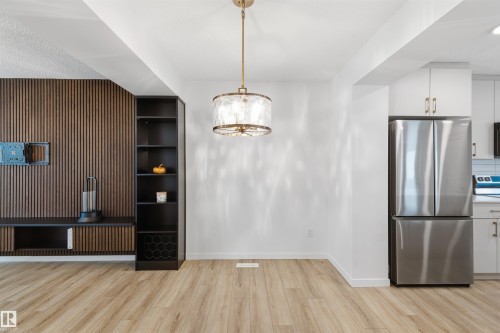 19 525 Secord Boulevard, Edmonton, AB - Indoor